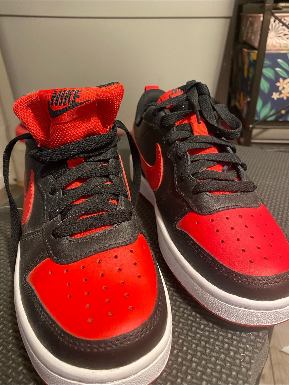 Nike Kids Red and Black Low-Top Sneakers with White Sole